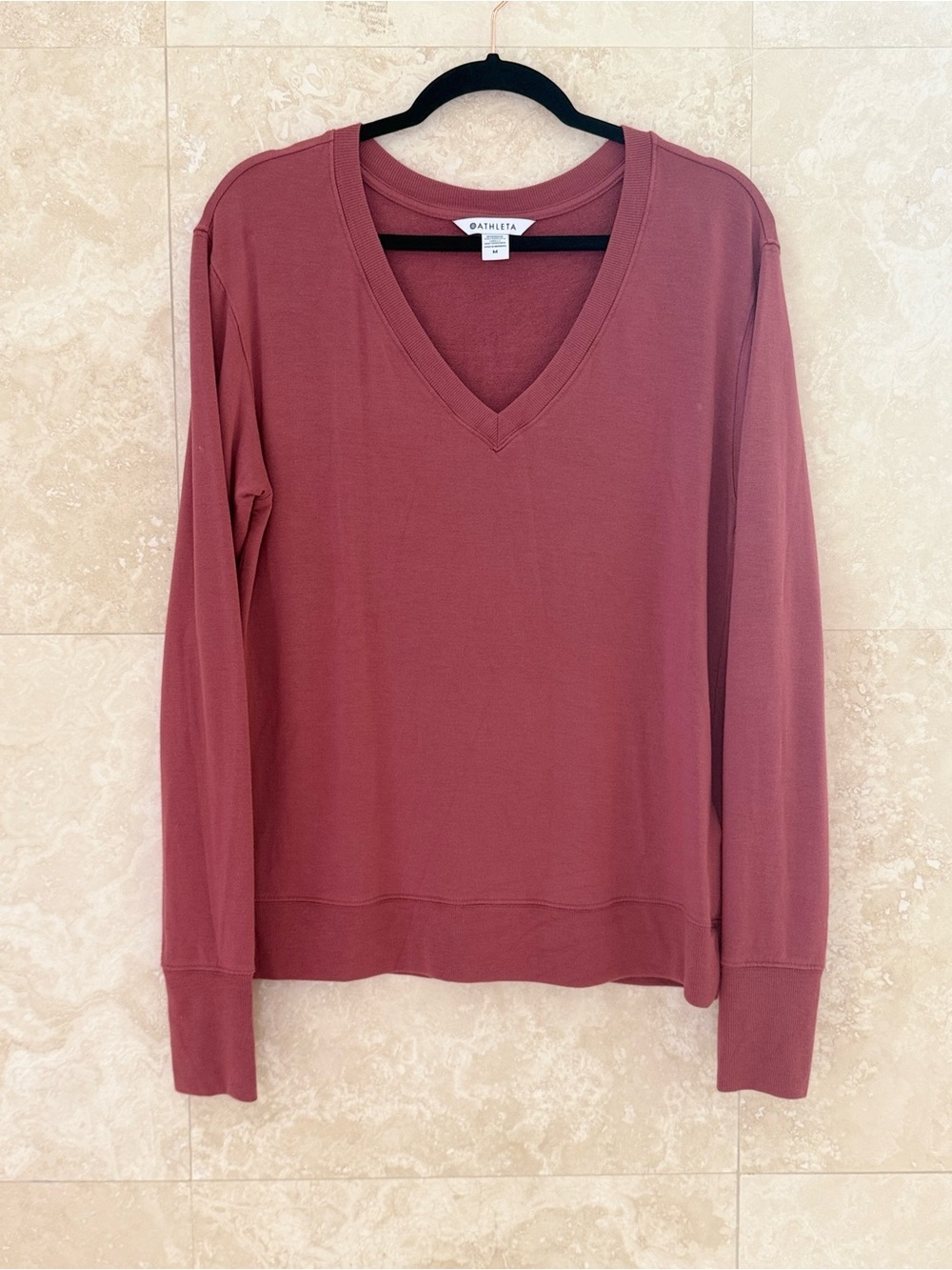 Athleta Mauve V-Neck Long Sleeve Sweatshirt Pullover Size M EUC